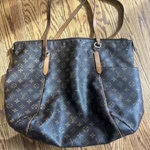 Authentic Louis Vuitton Totally Gm Canvas Monogram Shoulder Bag